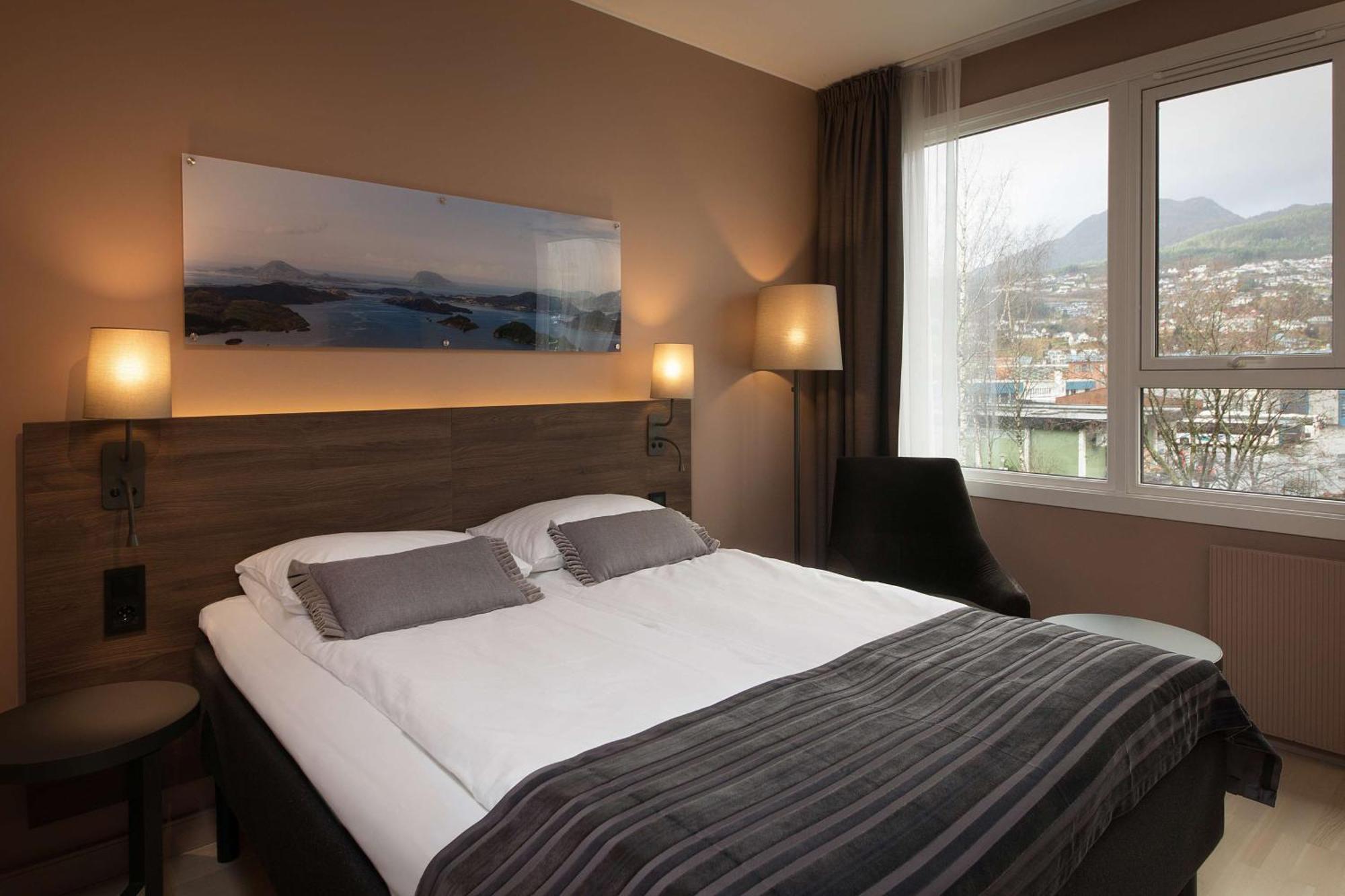 Førde Scandic Sunnfjord Hotel & Spa מראה חיצוני תמונה