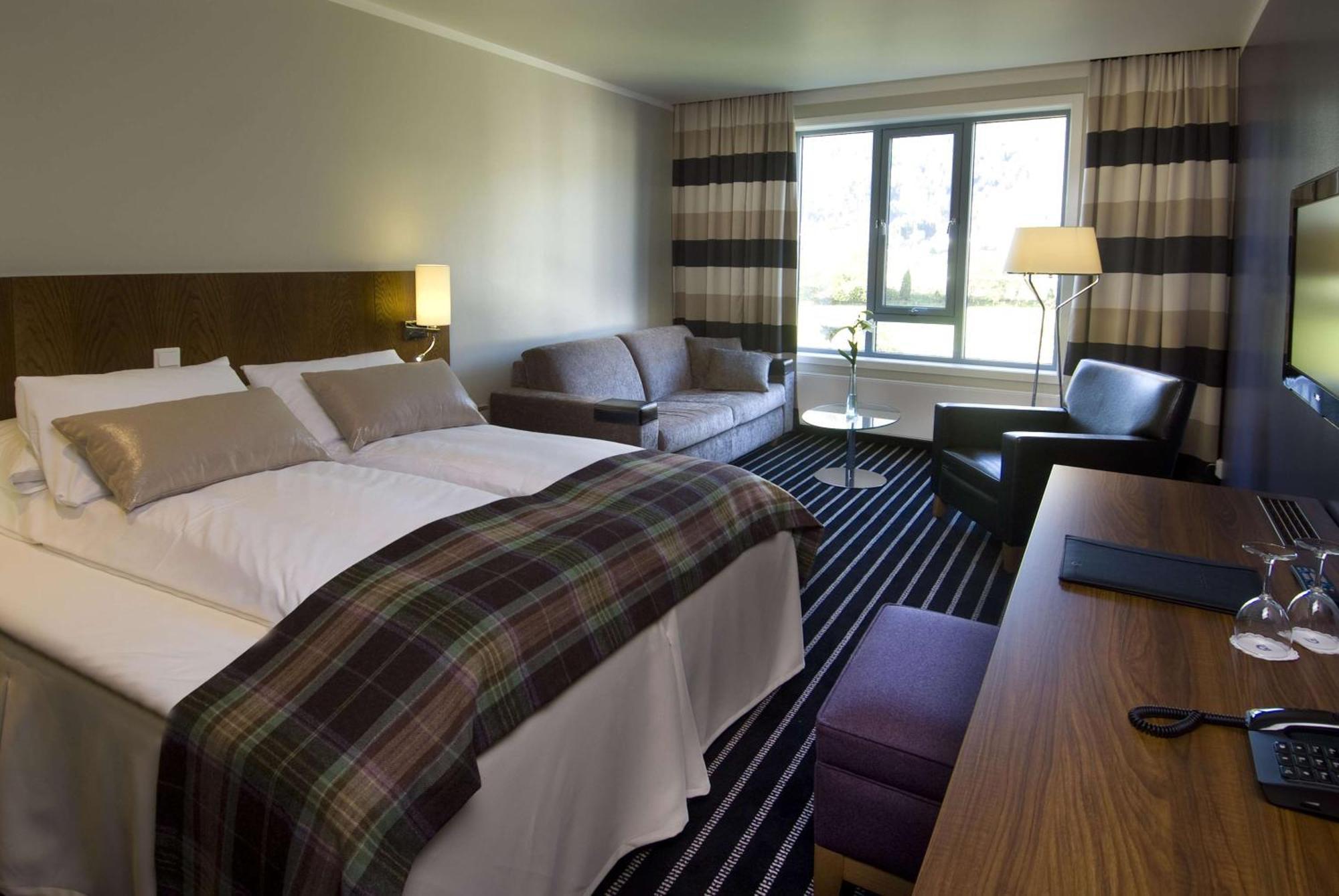 Førde Scandic Sunnfjord Hotel & Spa מראה חיצוני תמונה